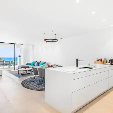 New Luxury First Line Sea View Apartment *