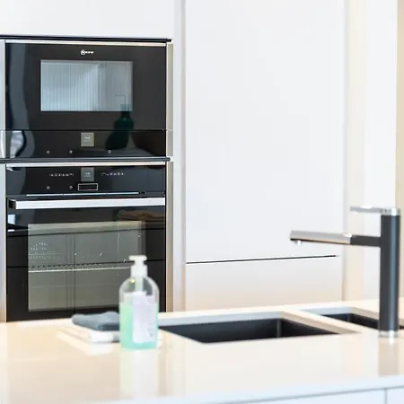 New Luxury First Line Sea View Apartment