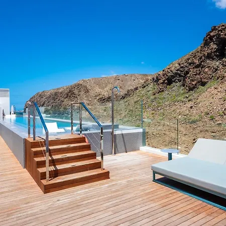 New Luxury First Line Sea View Apartment Palm-mar