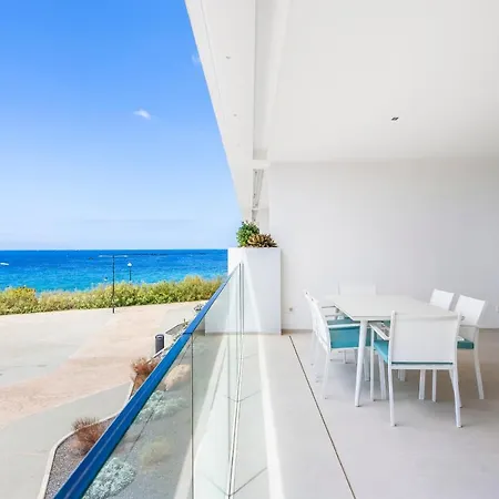 New Luxury First Line Sea View Apartment